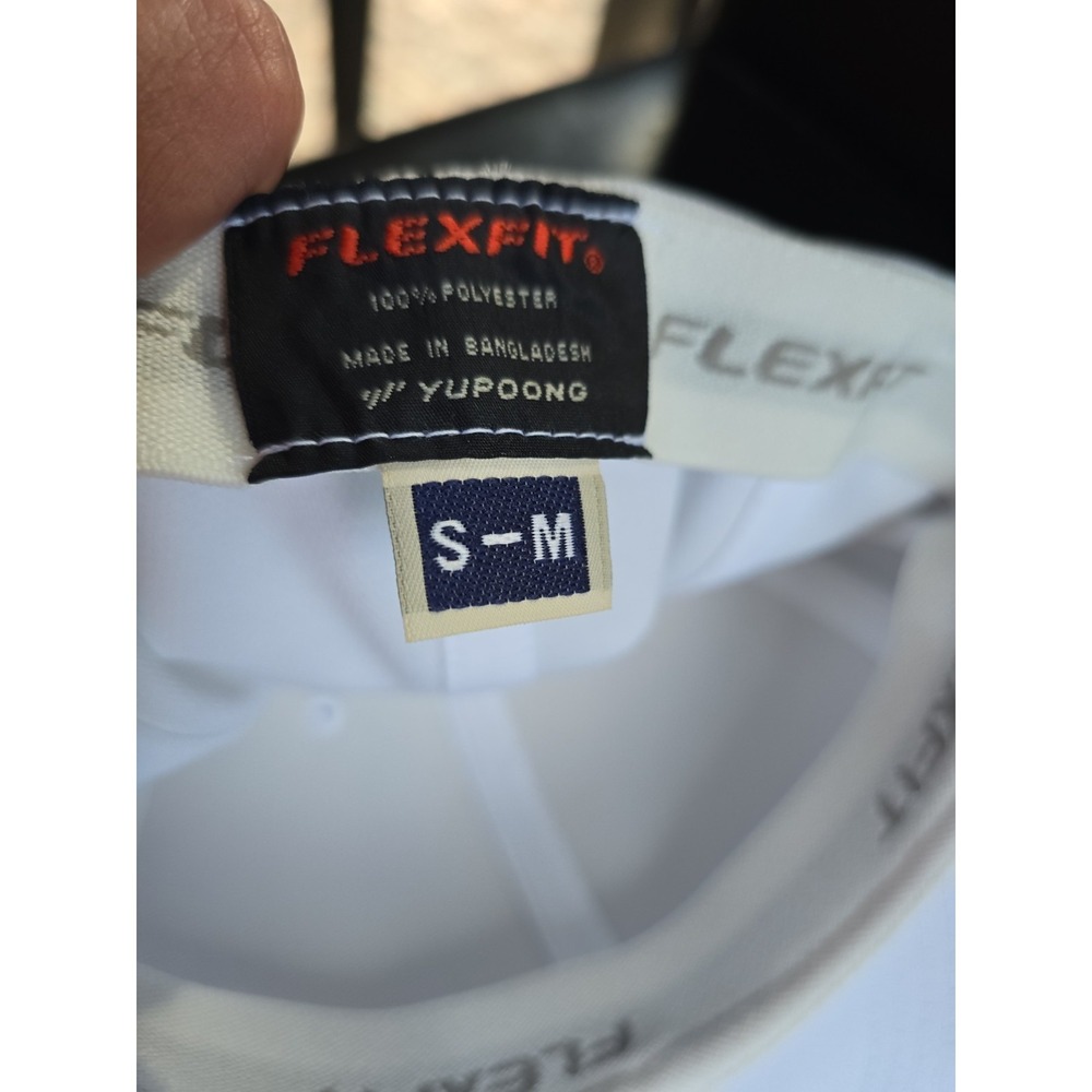 3 Flexfit Fitted Baseball Caps Hats 1 White 2 Black Small Medium New Cool Dry - Picture 6 of 9